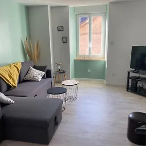 Entre La Montagne Et La Riviere Appartement